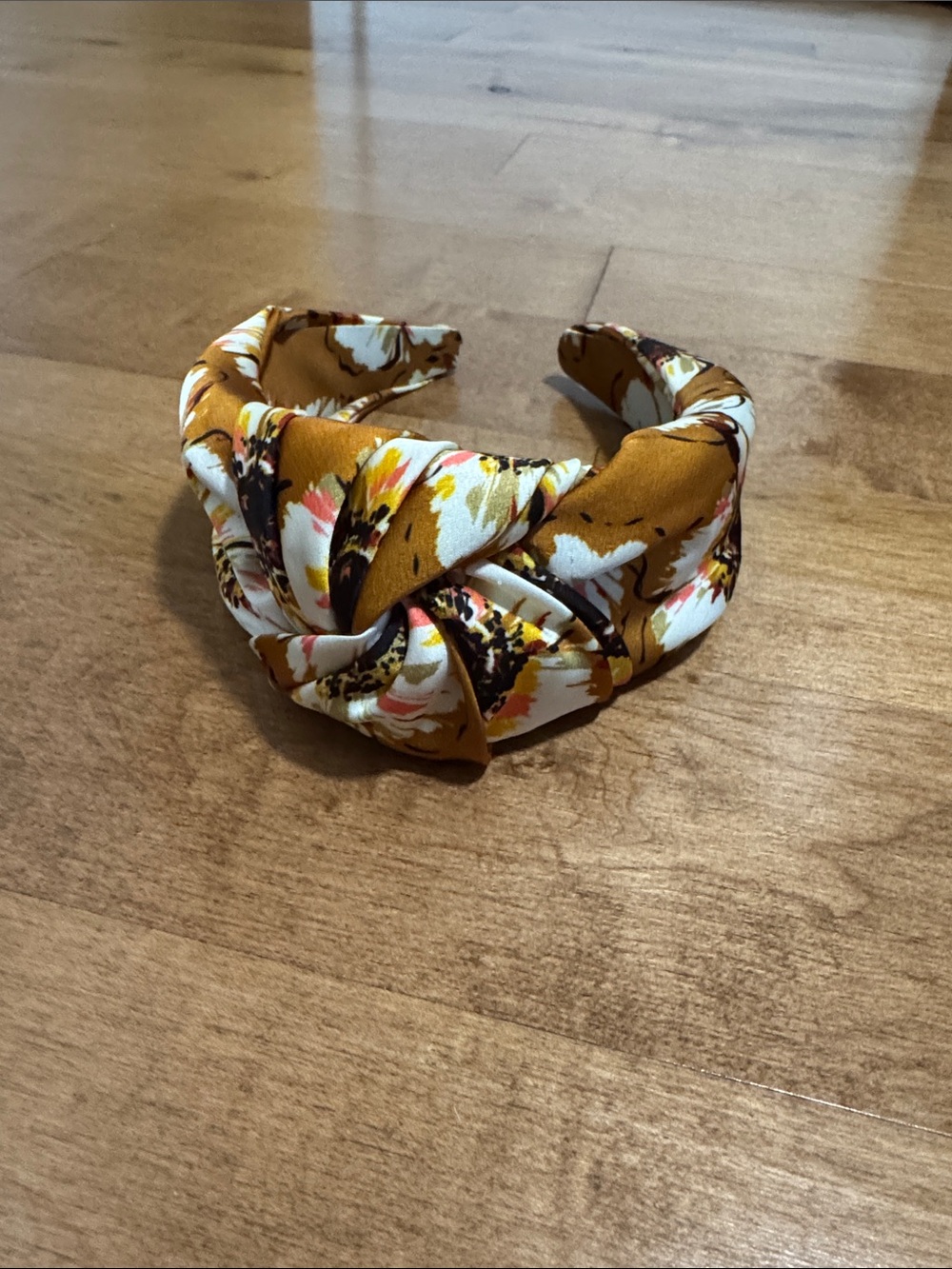 5/$25 🤍 Anthropologie Floral Turban Knot Headband